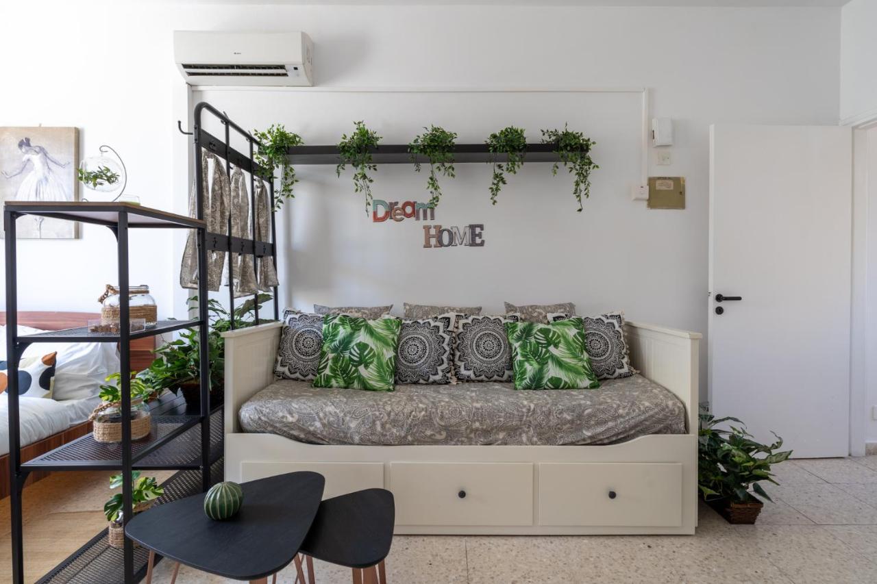 Oasis - Cozy Studio In Larnaca Exterior foto